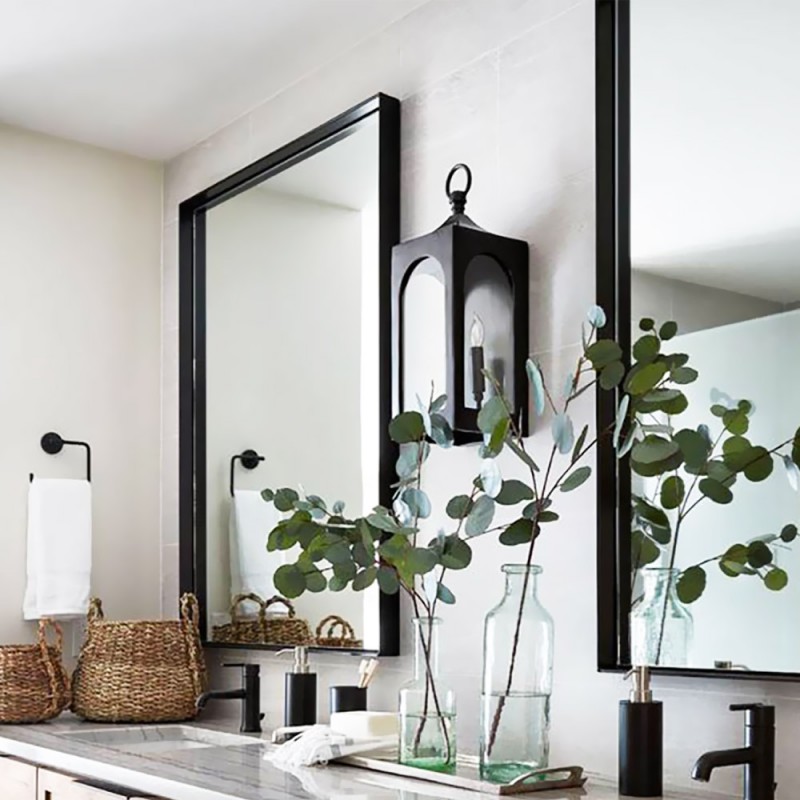 Καθρέπτης μπάνιου με μεταλλικό πλαίσιο 40x80cm από μαύρη χαλύβδινη λάμα με φωτιστικό