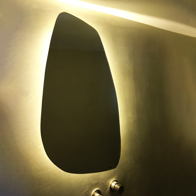 Καθρέπτης led μπάνιου - τοίχου 45x85cm - 55x95cm - 60x105cm σε σχήμα πέτρας φωτιζόμενος