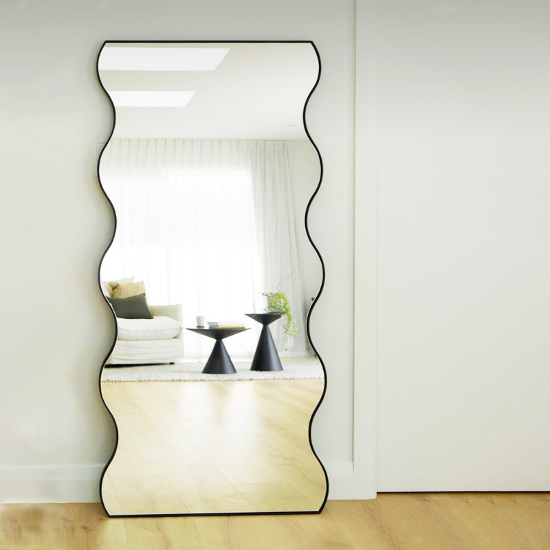 Καθρέπτης ολόσωμος 60x180cm - 90x200cm σε ελεύθερο σχέδιο με περίγραμμα βαφής