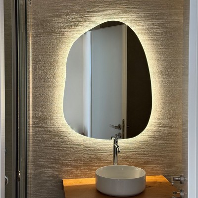 Καθρέπτης led 60x80cm - 70x90cm σε σχήμα βότσαλο